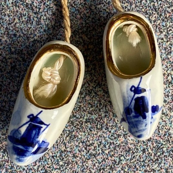 Vintage Miniature 1.25" Ceramic Dutch Clogs Blue Windmill with Gold Trim - Picture 2 of 5